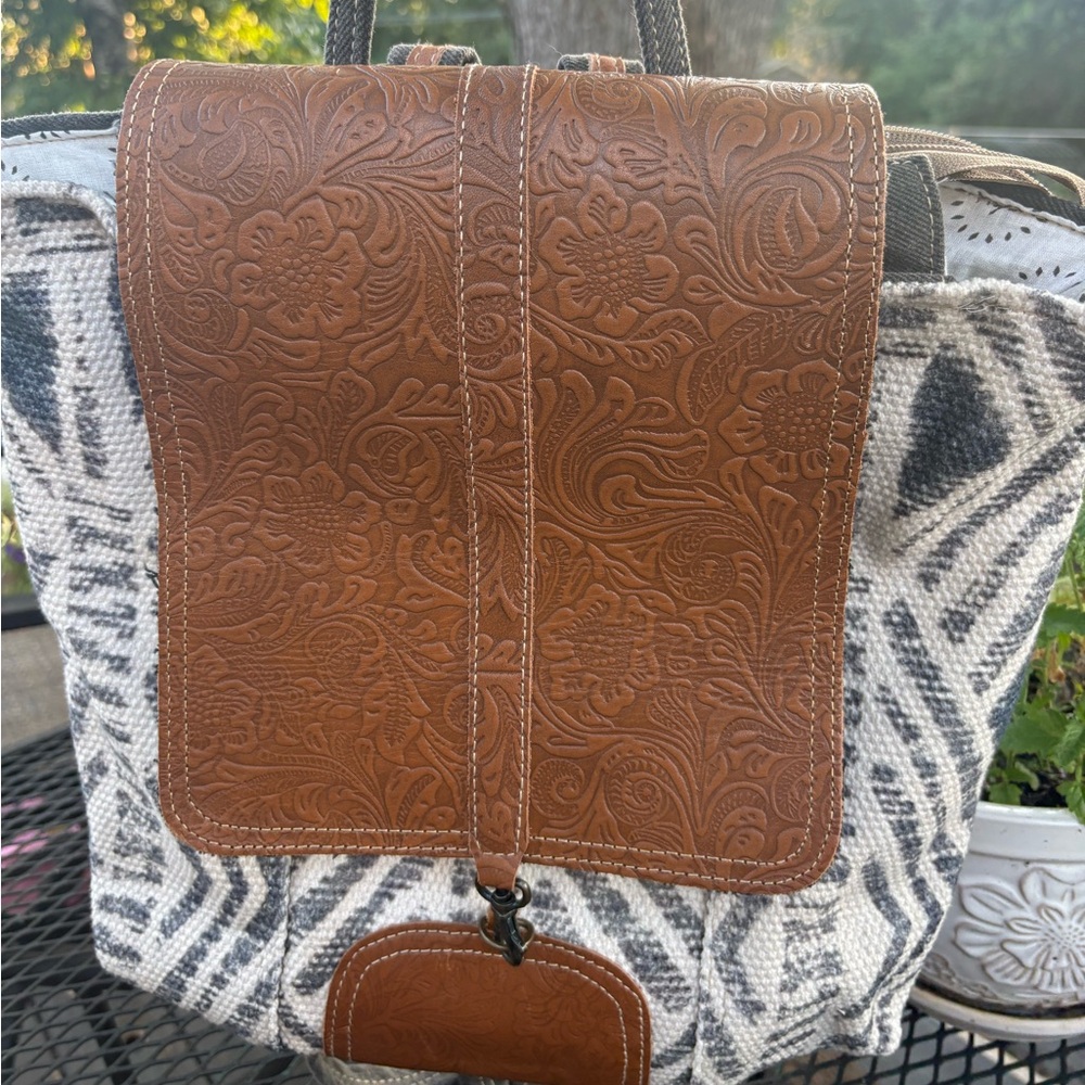 NWT Myra Bag Embossed Leather Chic Backpack S-2854 - Picture 9 of 10